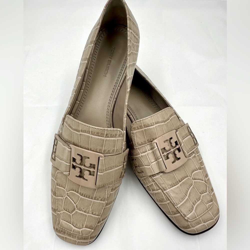Never Used Tory Burch Georgia Leather Taupe Croc Embossed Loafer  Size 8.5